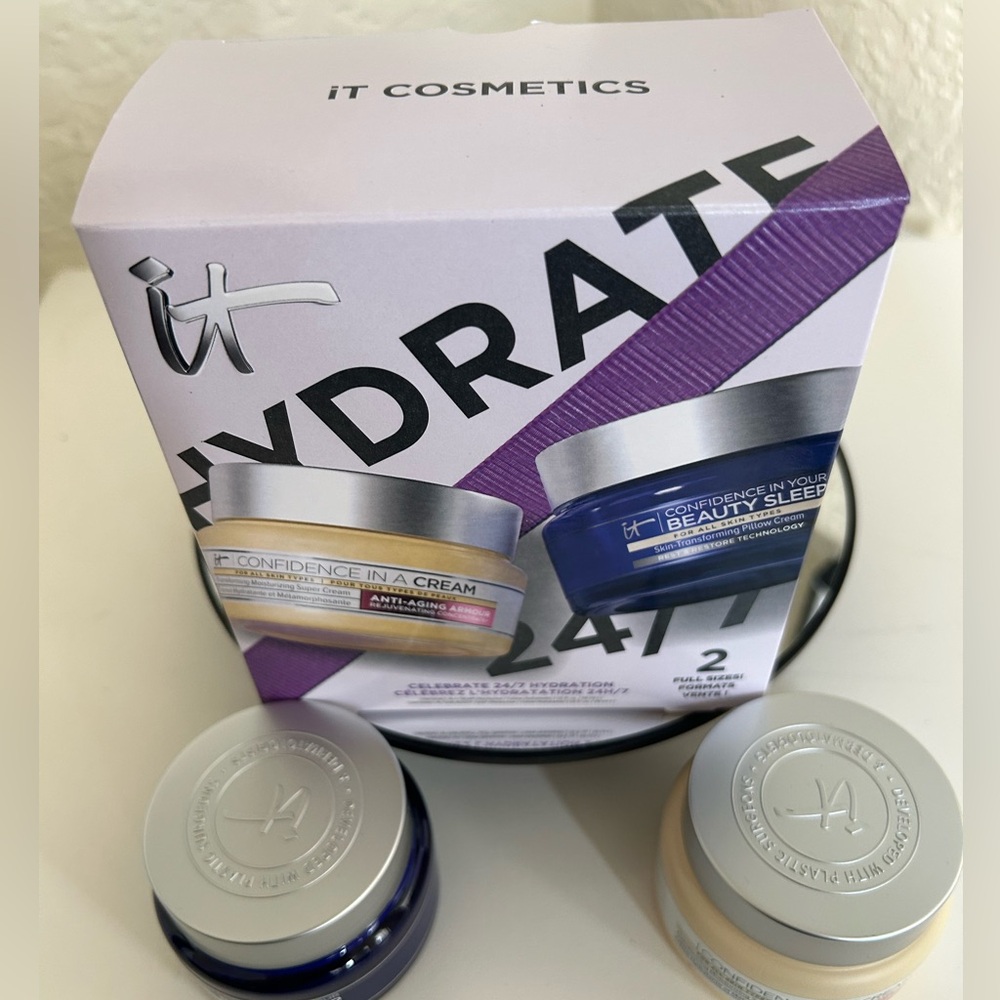 IT Cosmetics Celebrate 24/7 Hydration Anti-Aging Skincare Gift Set Confidence in - Picture 5 of 11